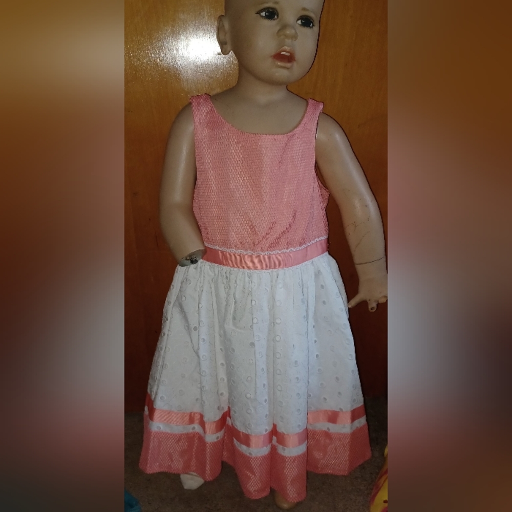 Girls Party Dress sz 6 Peach White Eyelet